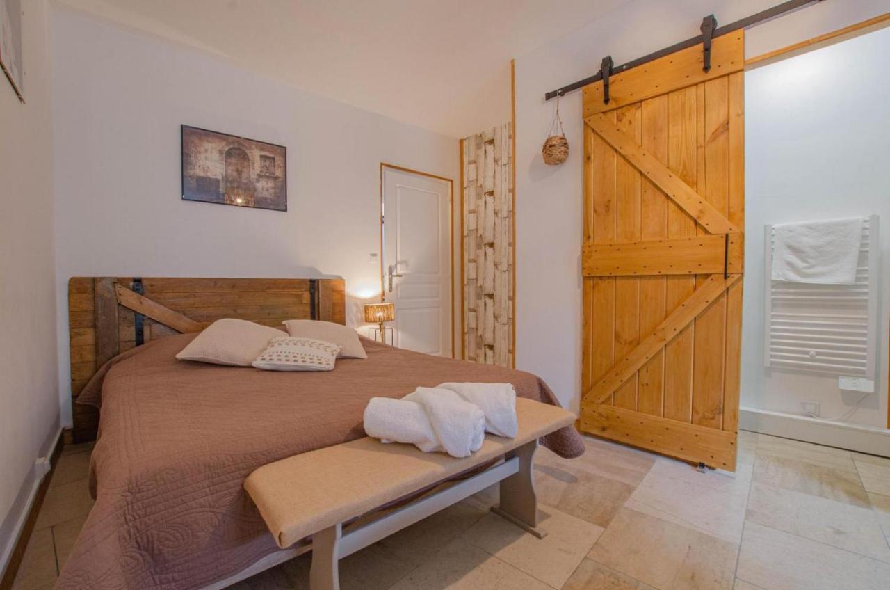 Hotel L'Instant... Marolles-sous-Lignieres Zewnętrze zdjęcie