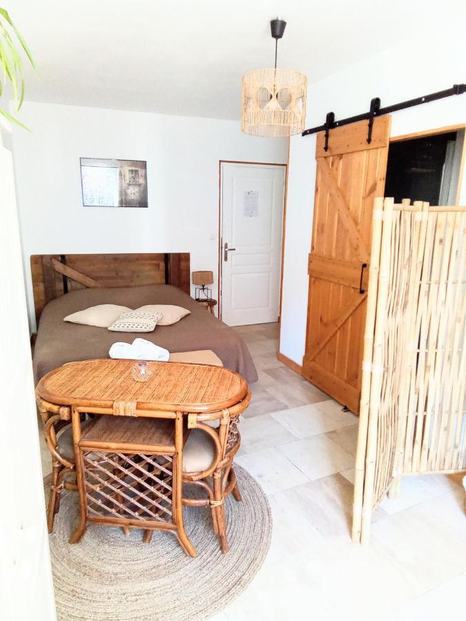 Hotel L'Instant... Marolles-sous-Lignieres Zewnętrze zdjęcie